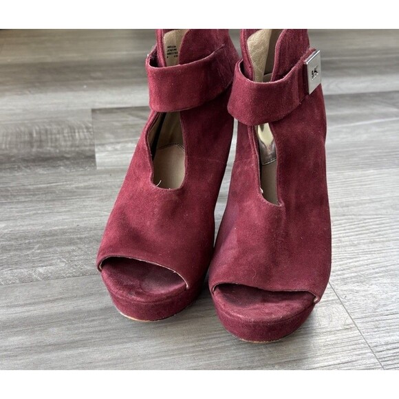 Michael Kors Suede Maroon Platform Stilleto Heels Size 9 Peep Toe - Picture 2 of 8